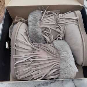 Koolaburra Haley II Fringe Winter Boots Sz8